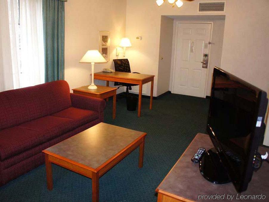 Baymont By Wyndham Woodruff Rd Motel