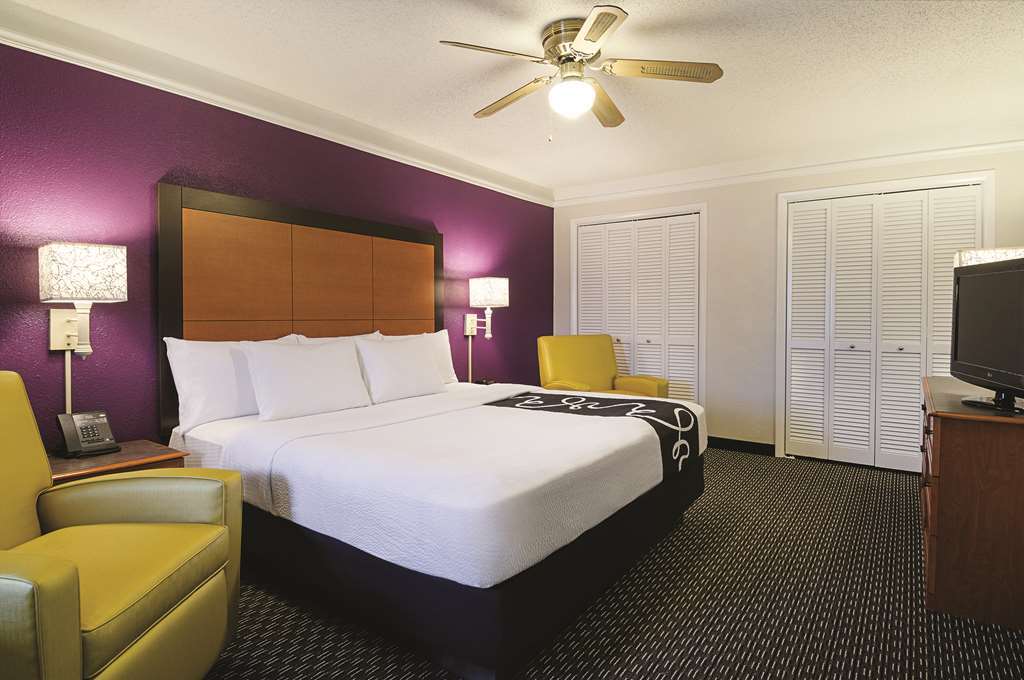 Baymont By Wyndham Woodruff Rd Motel