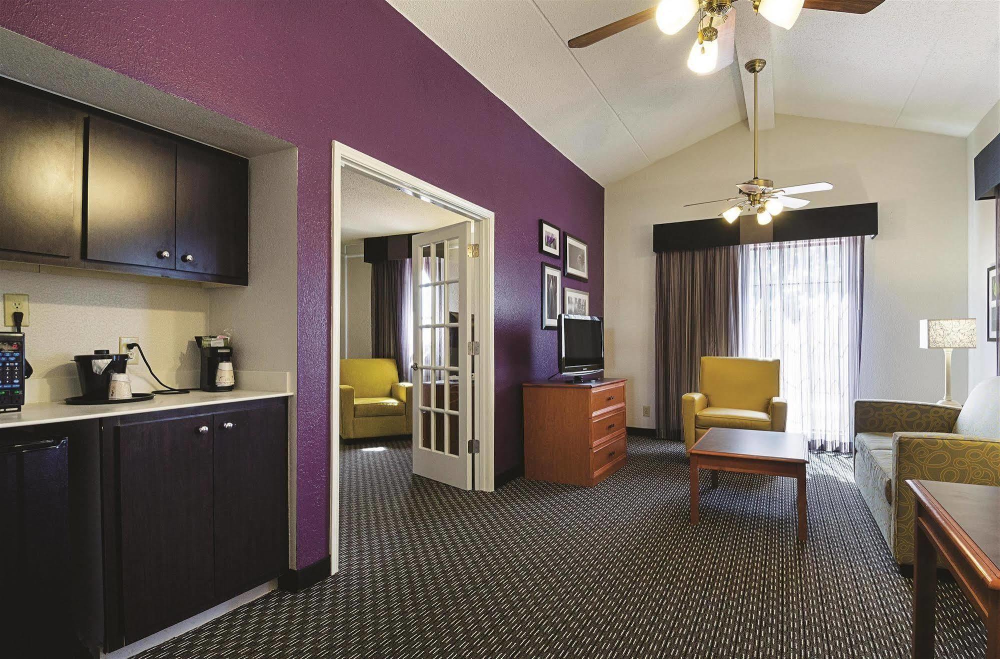 Baymont By Wyndham Woodruff Rd Motel Greenville